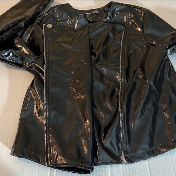 ♻️📸Shein Black Faux PU Leather Zipper Jacket size Medium - Picture 10 of 13